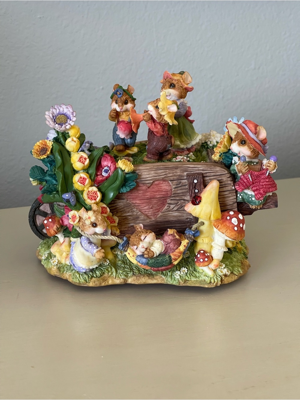 Rare Vintage San Francisco Music Box Company figurine "Musical Flower Cart With